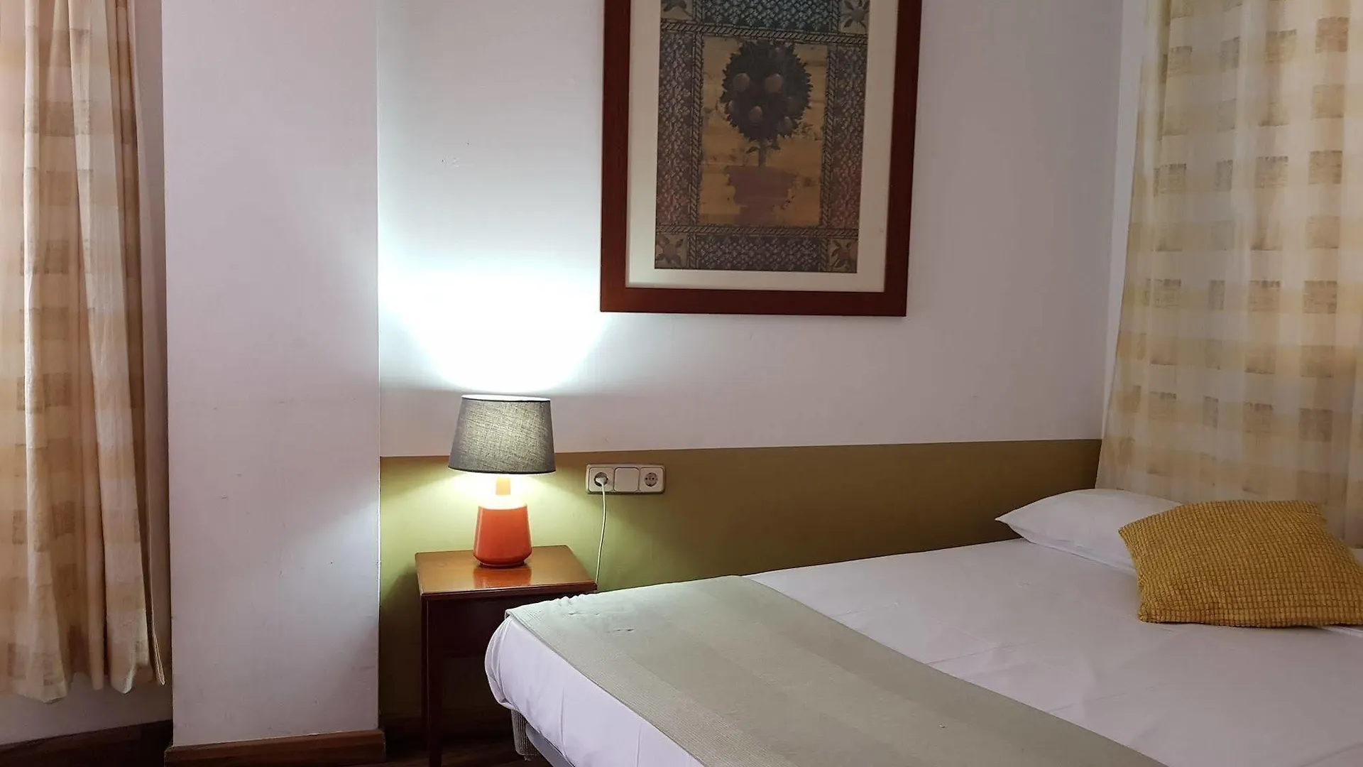 Hostal Lk Barcelona 2*,  Spanien