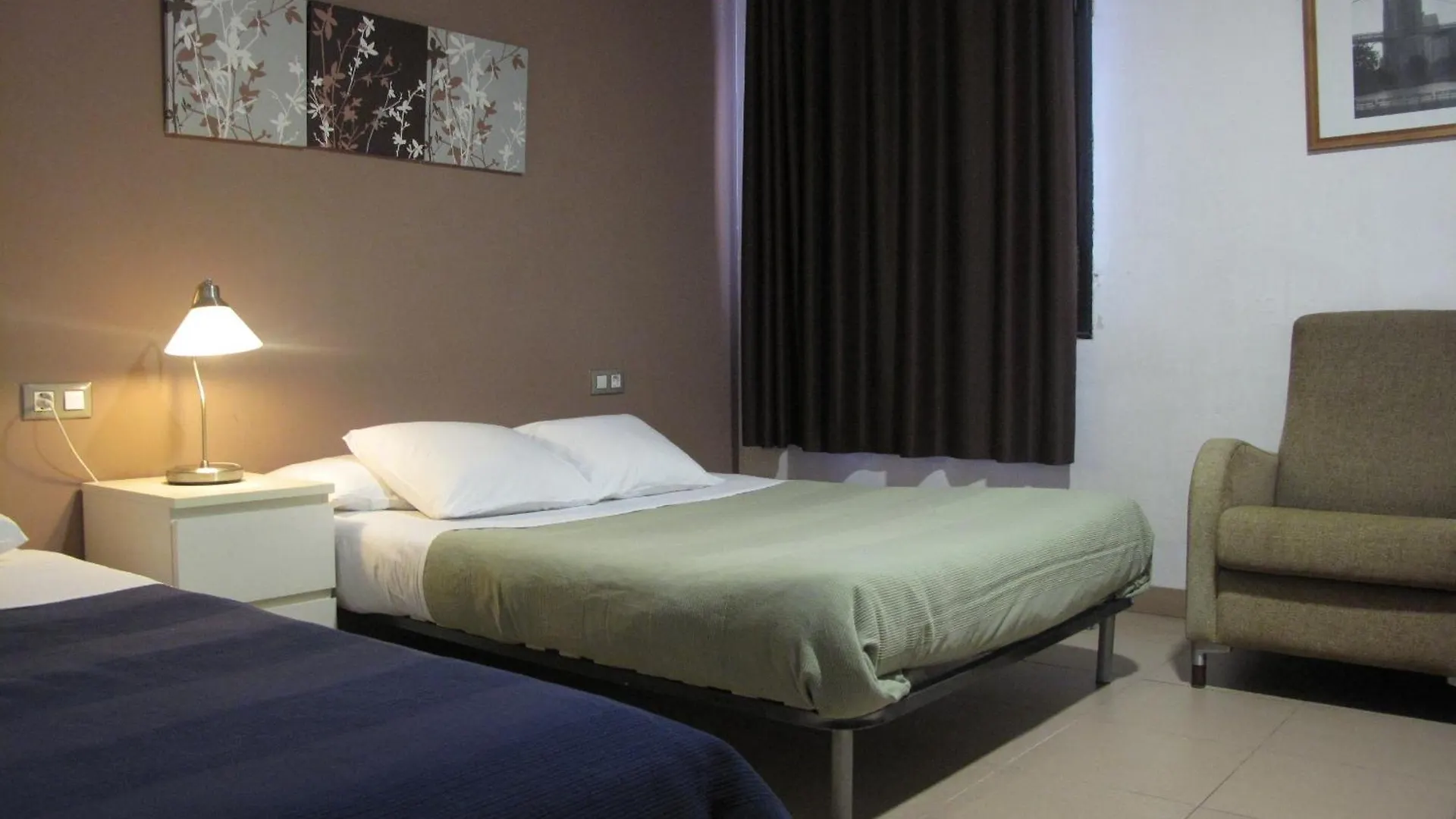 Hostal Lk Barcelona 2*,  Spain